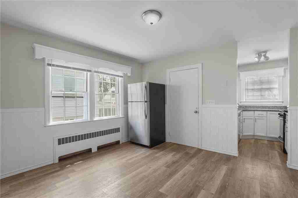 196 Wardlaw Ave - Photo 5 of 20