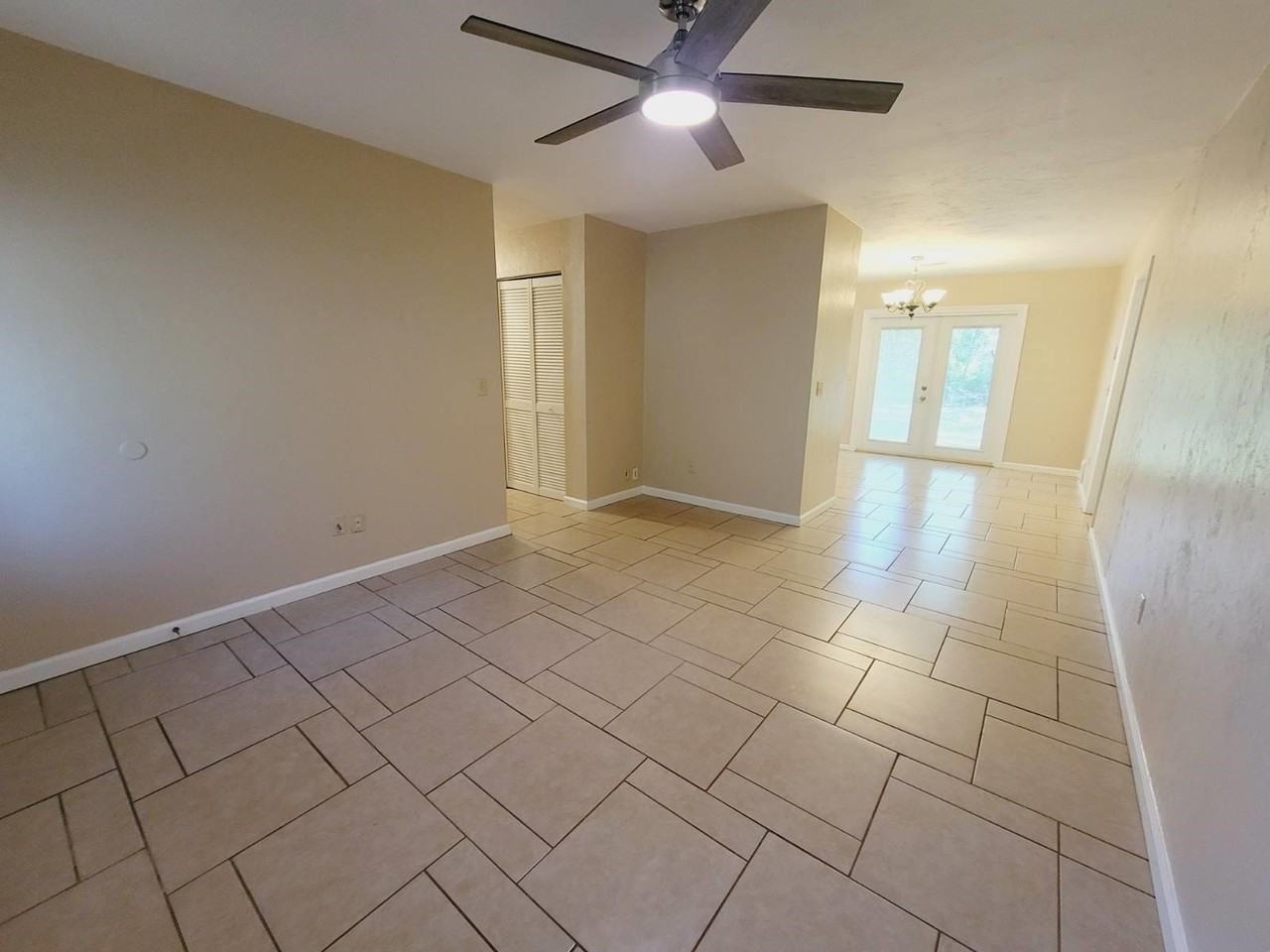 5680 Doonesbury Way - Photo 5 of 31