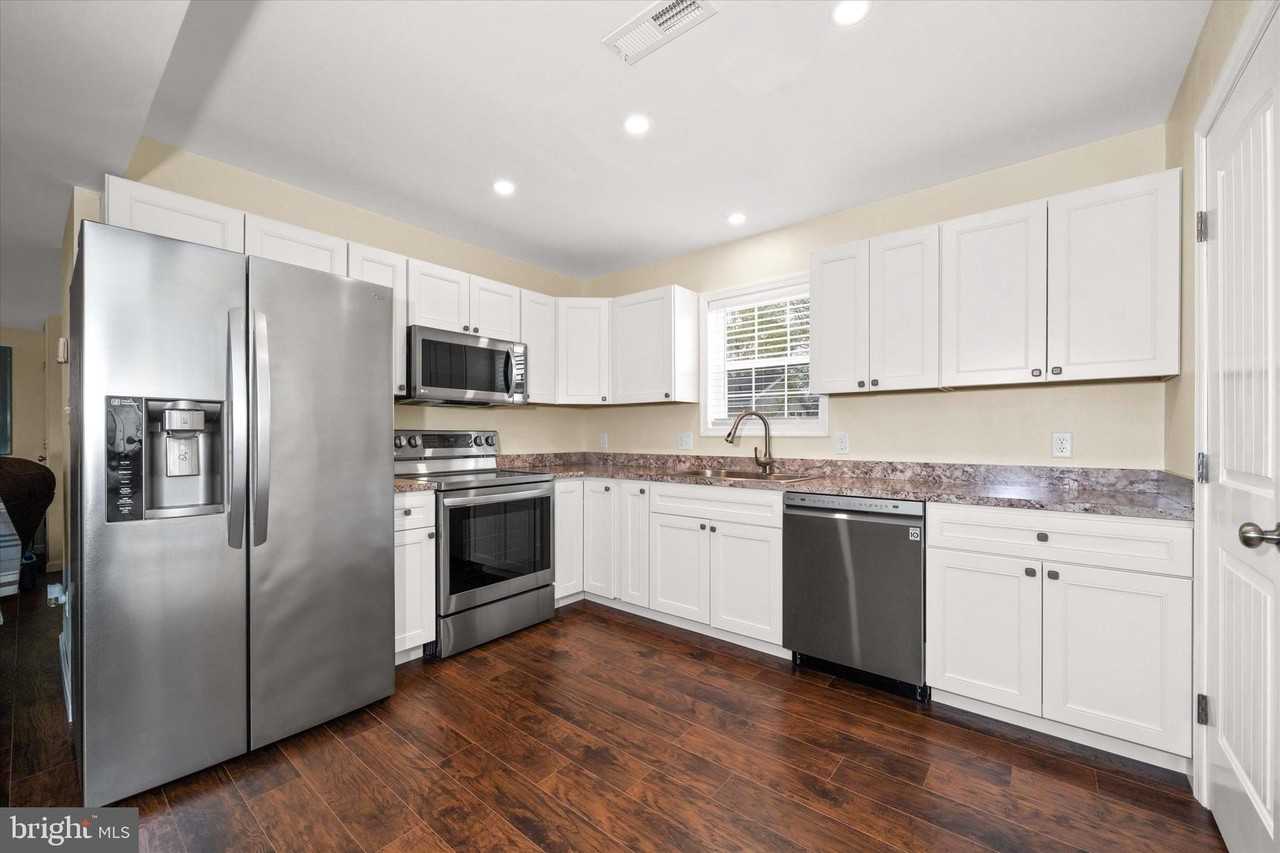 5 Hillside Ave - Photo 5 of 40