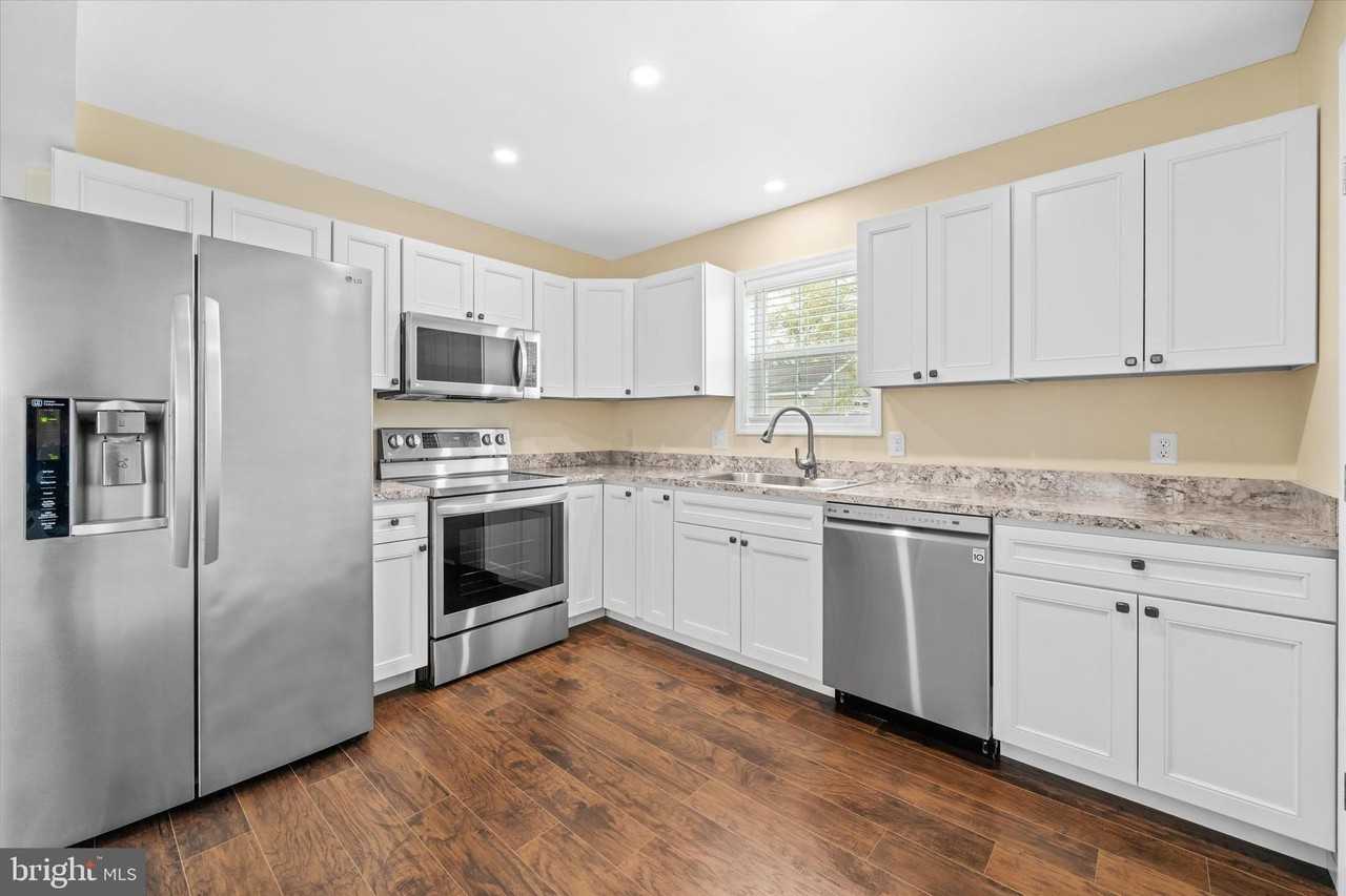 5 Hillside Ave - Photo 7 of 40
