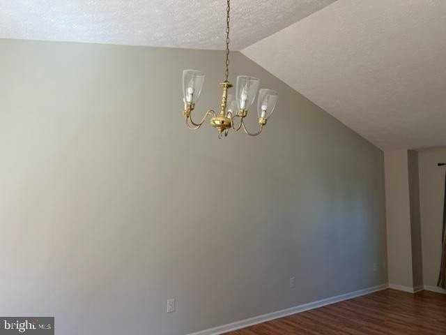 303 Kinross Dr - Photo 5 of 19