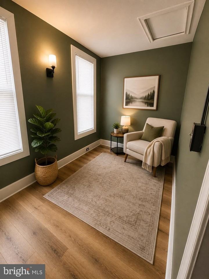 1402 Poplar Grove St - Photo 4 of 5