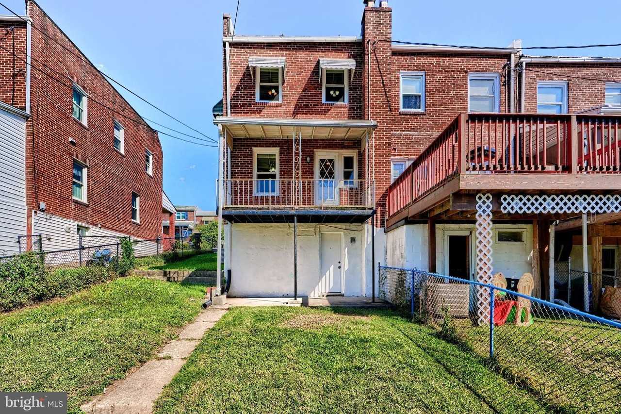 530 47th St - Photo 4 of 29