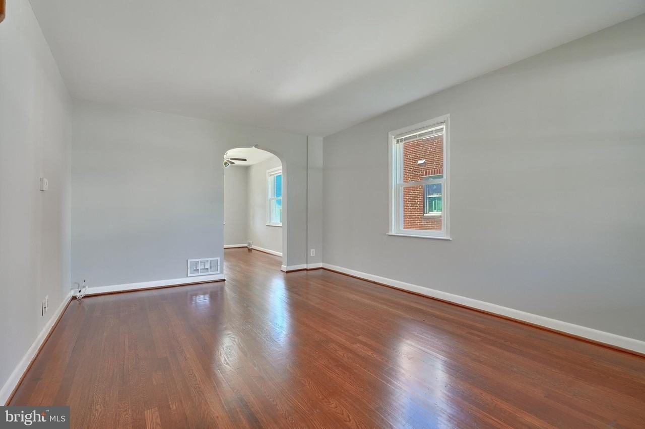 530 47th St - Photo 6 of 29