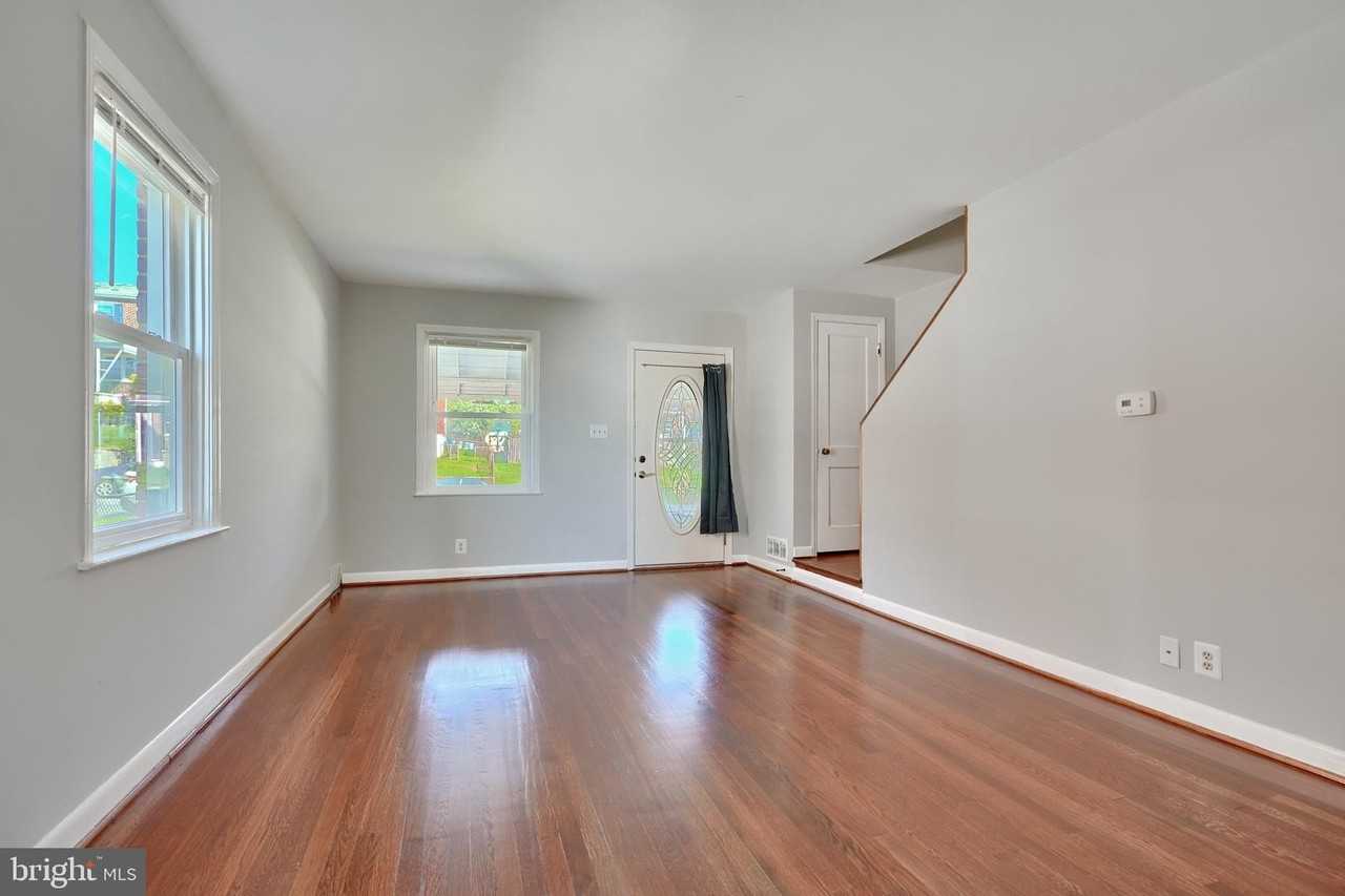 530 47th St - Photo 7 of 29