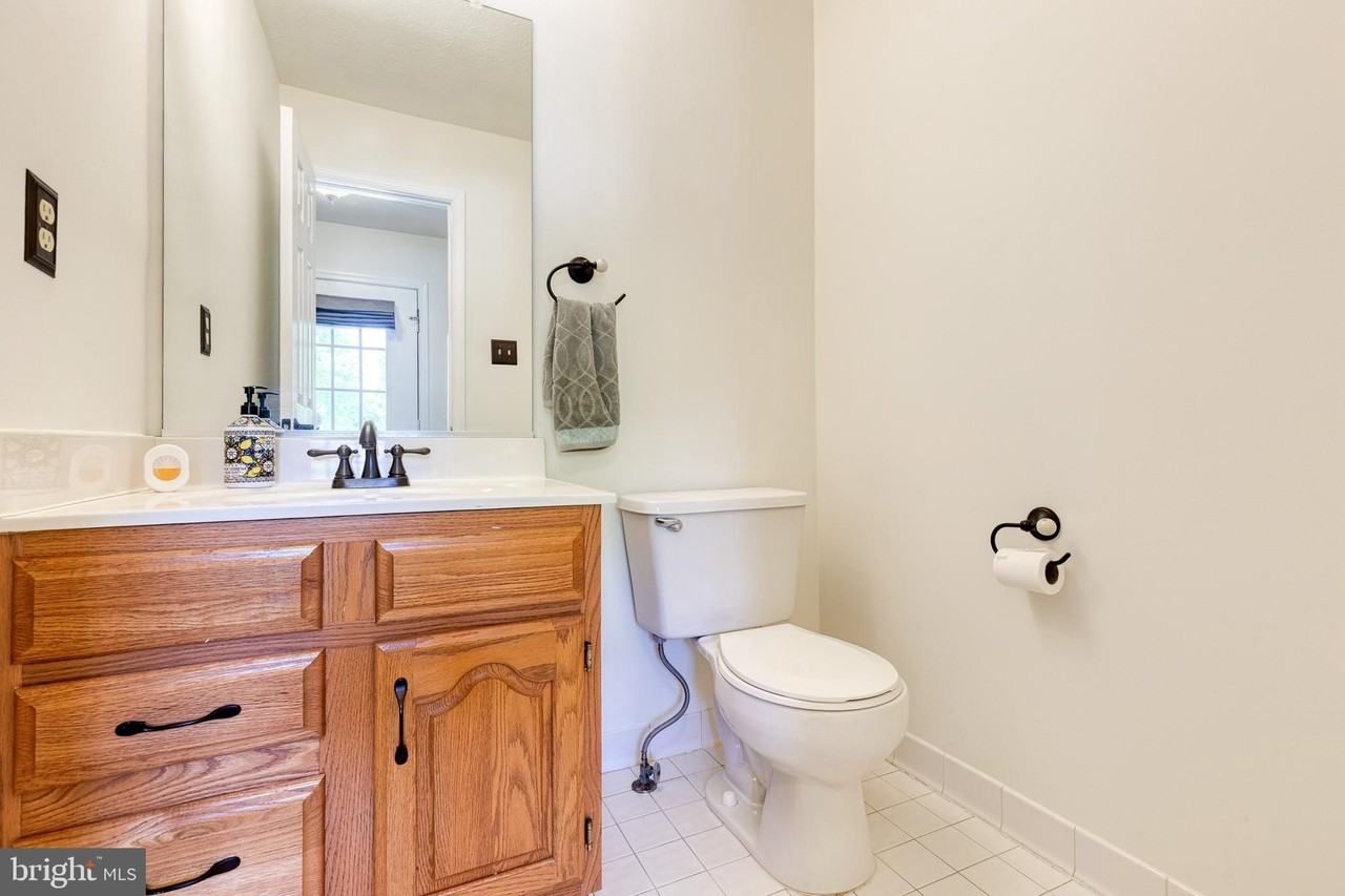 6 Sandview Ct - Photo 7 of 24