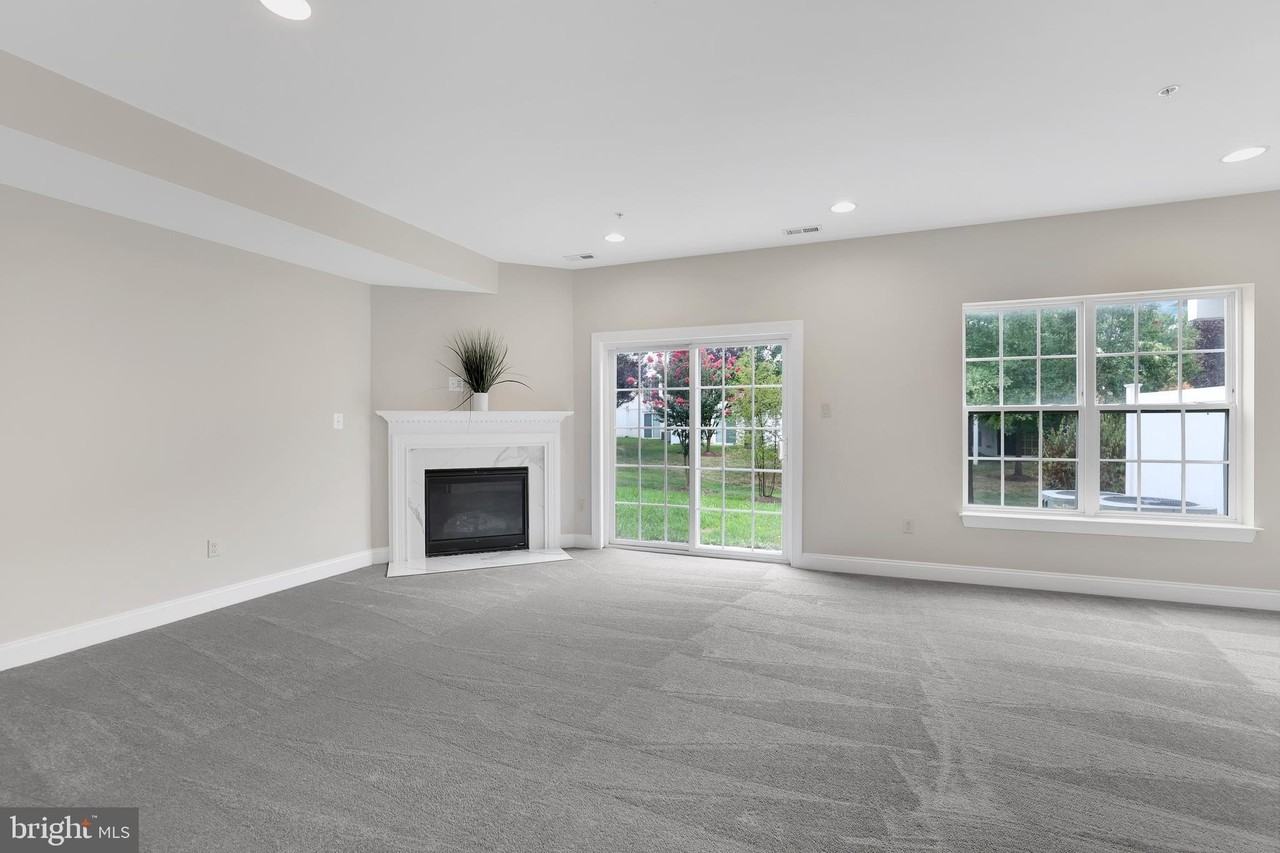 9769 Northern Lakes Ln - Photo 3 of 48