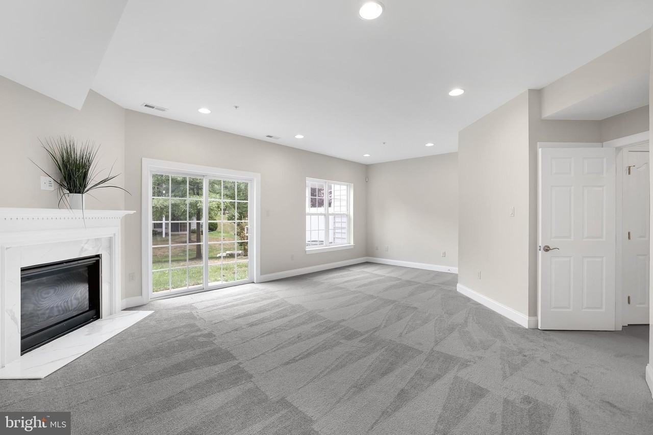 9769 Northern Lakes Ln - Photo 4 of 48