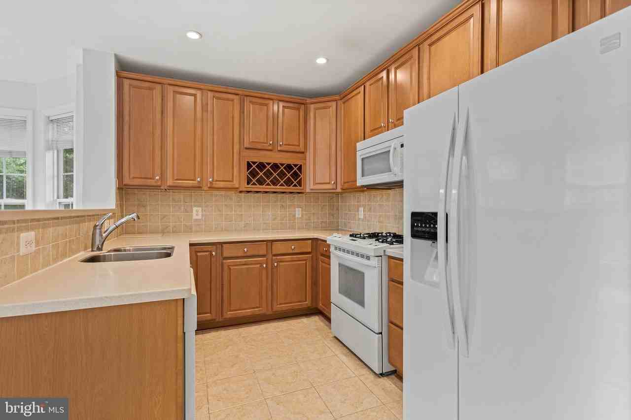 1002 Elmcroft Blvd #203 - Photo 3 of 30