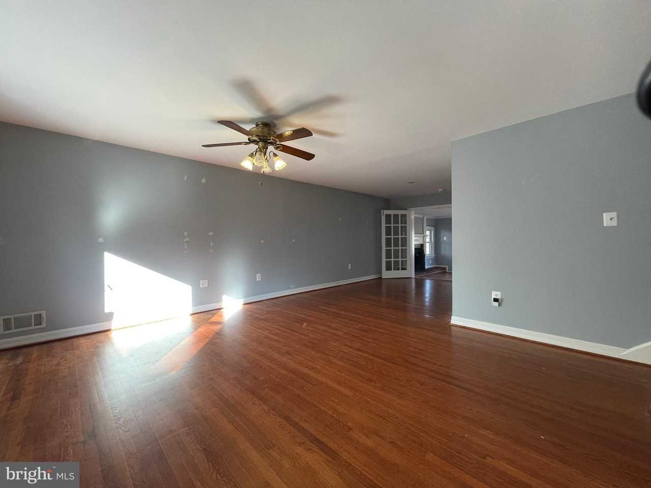 12705 Littleton St - Photo 3 of 33