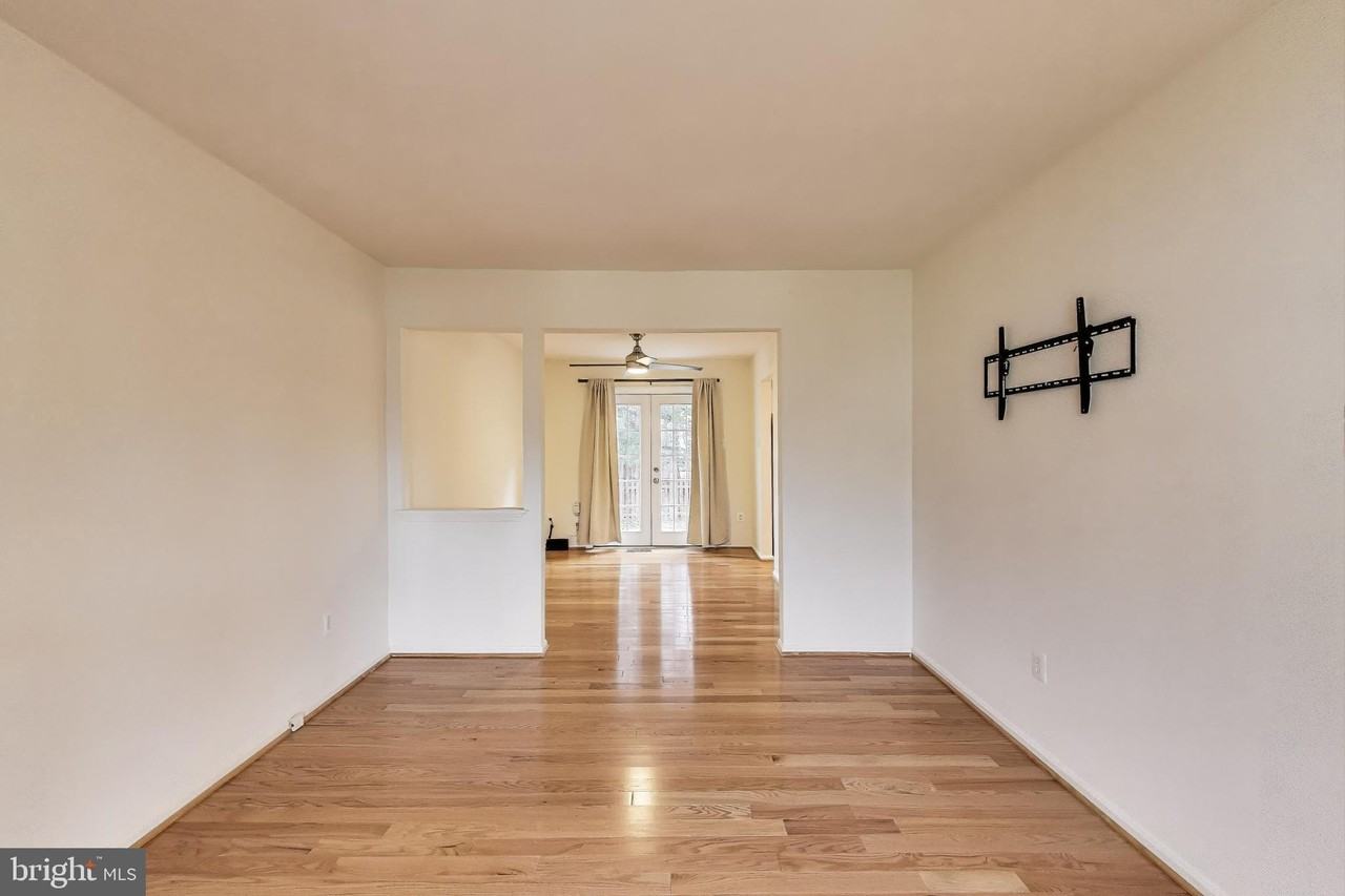 16 Tabiona Ct - Photo 5 of 34