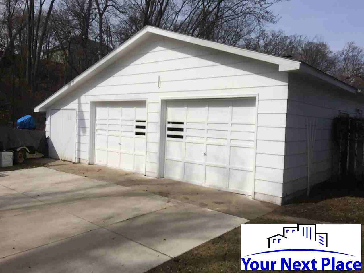 325 Maple Street - Photo 2 of 7