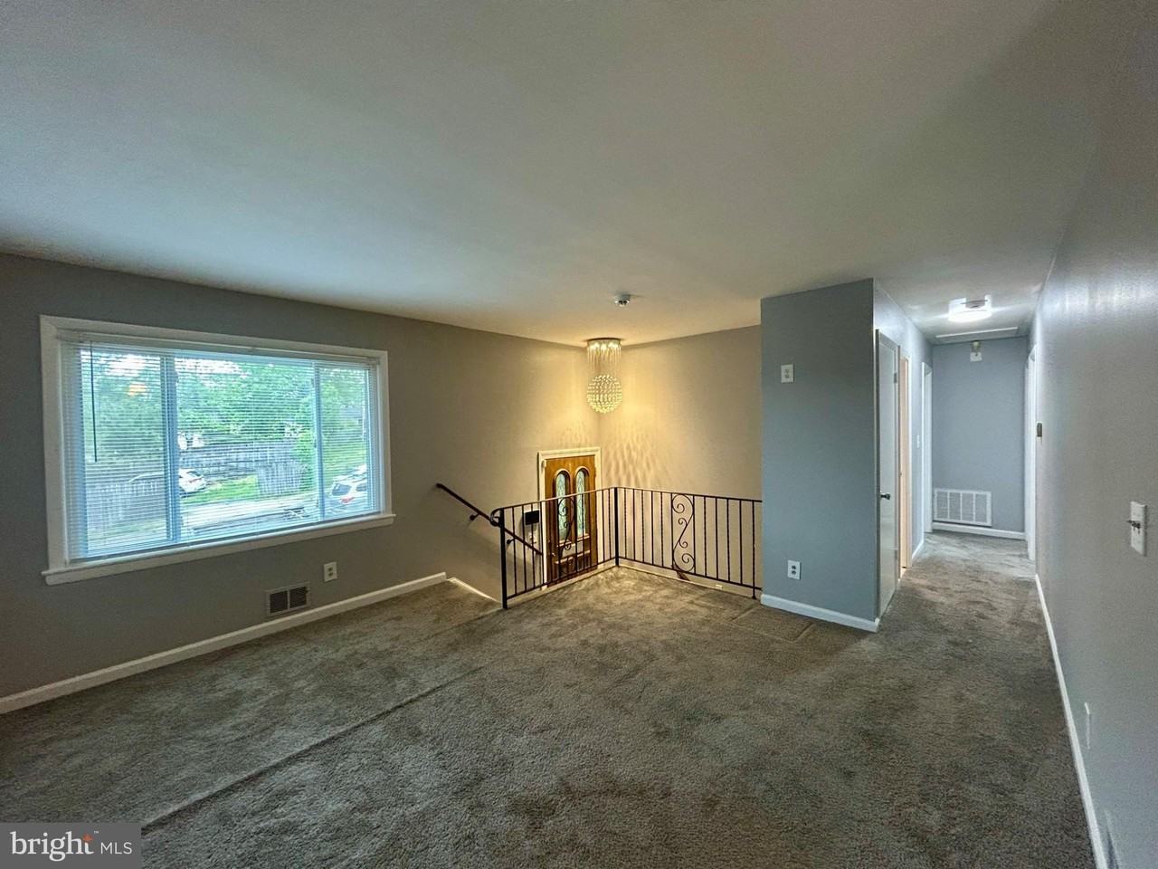 522 70th St - Photo 3 of 15