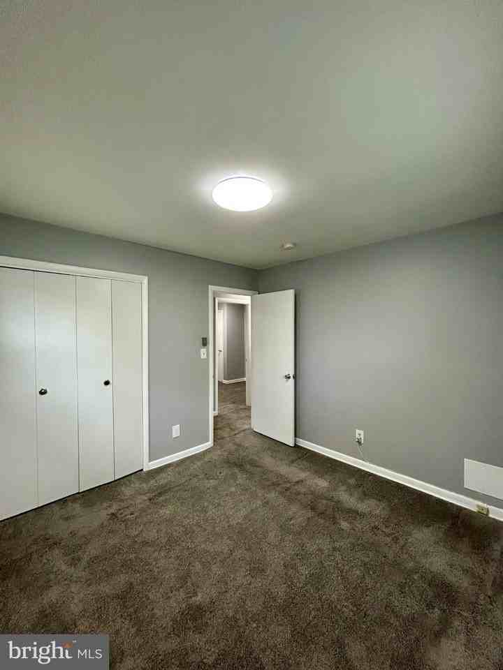 522 70th St - Photo 5 of 15