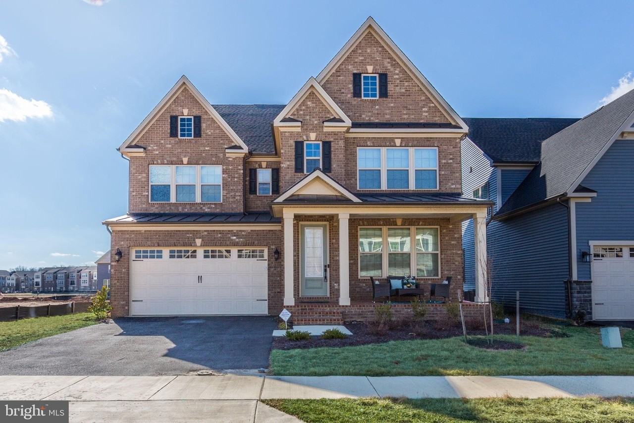 6547 Clubhouse Dr - Photo 2 of 50