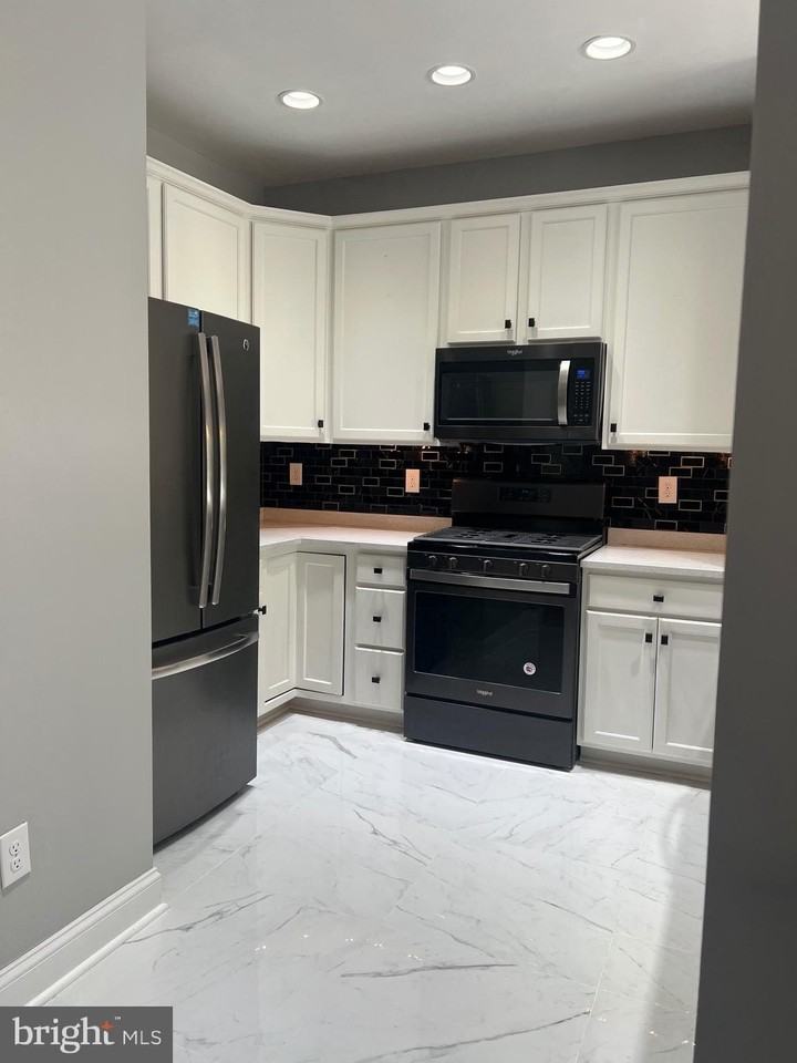55 Glacier Dr - Photo 4 of 26