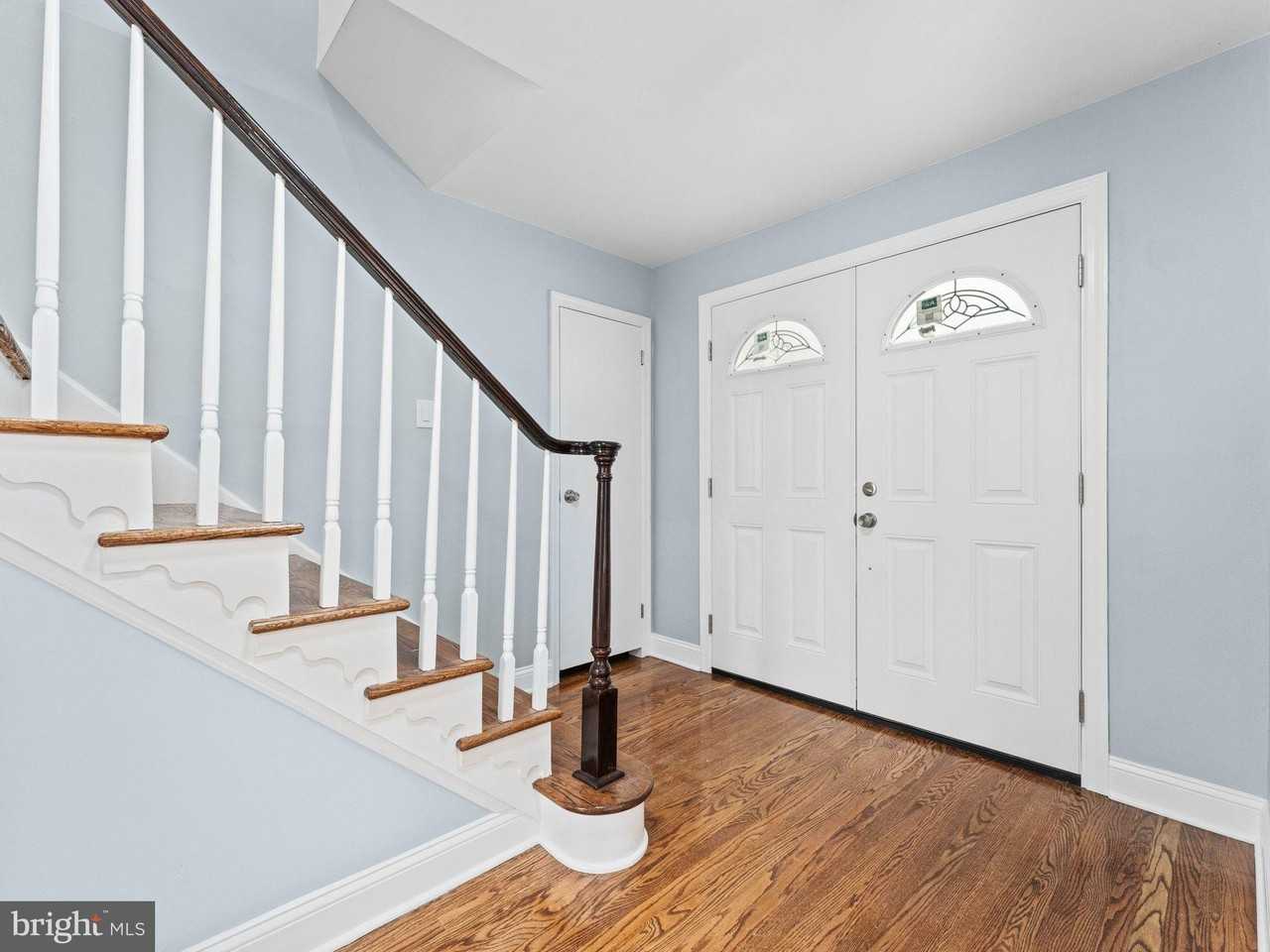 523 Rhode Island Ave - Photo 4 of 40
