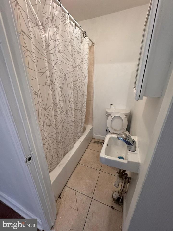 146 W Hanover St #1 - Photo 2 of 5