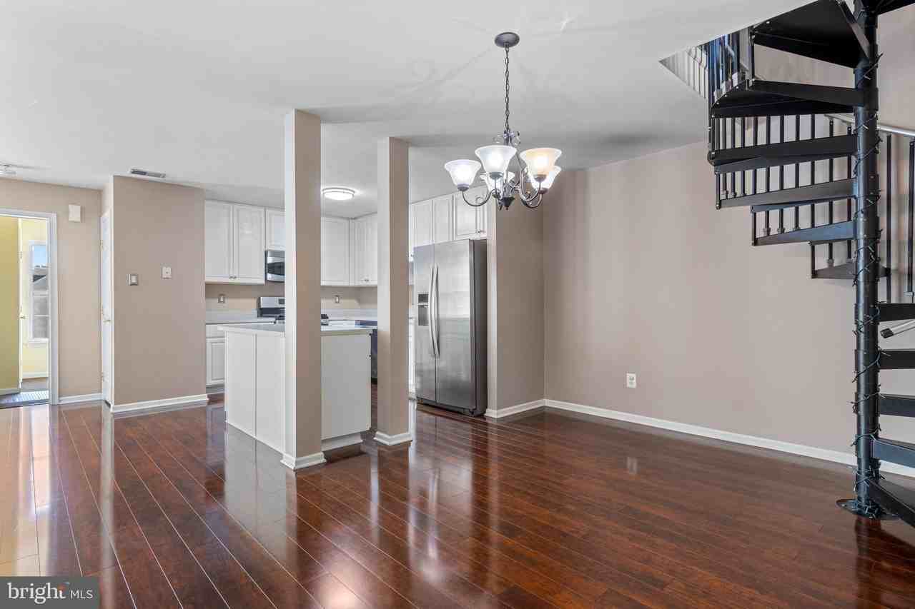 312 Riverbirch Cir #802 - Photo 3 of 39