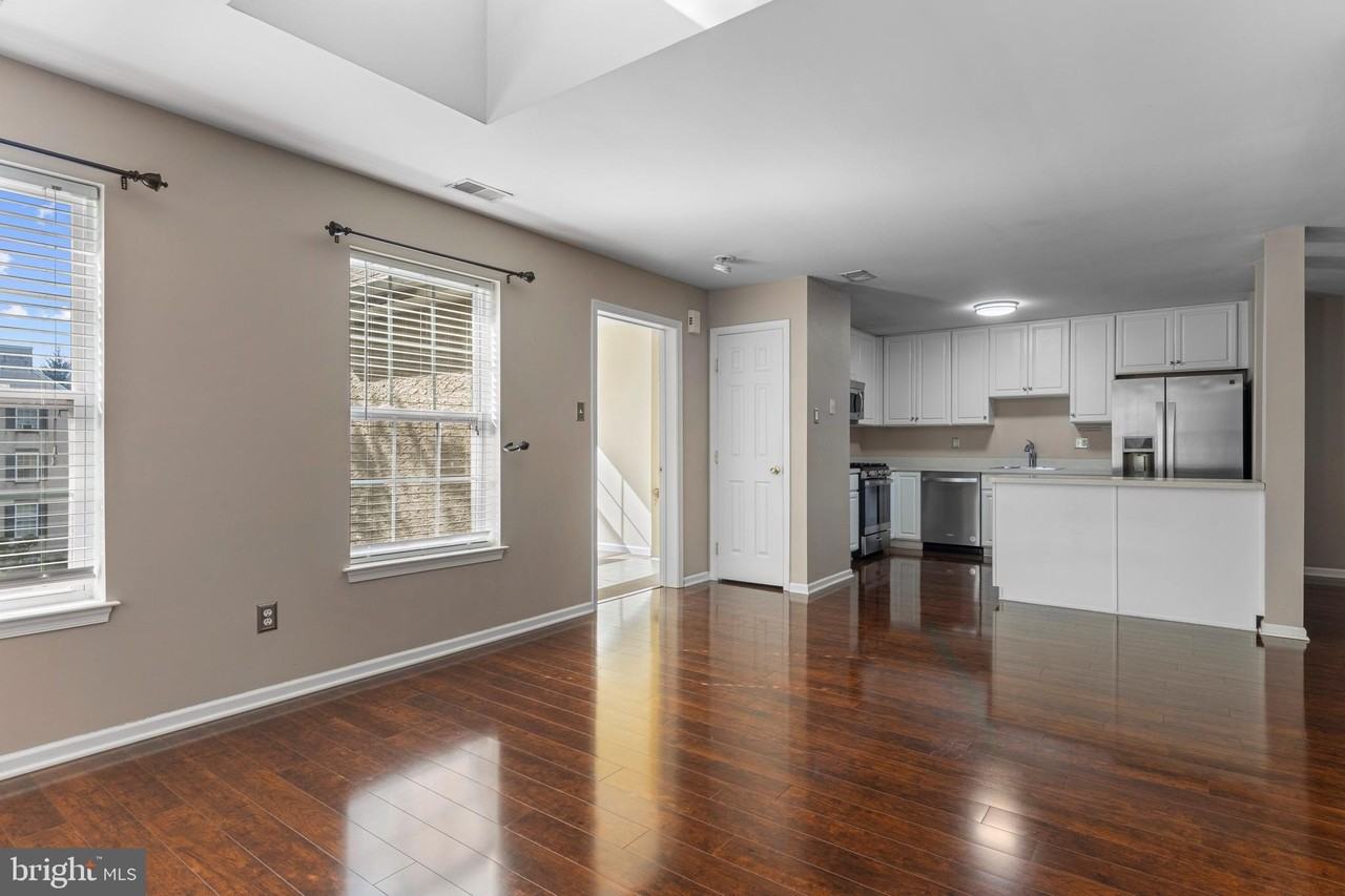 312 Riverbirch Cir #802 - Photo 5 of 39