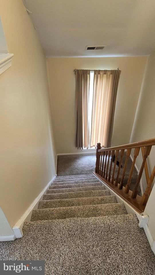 208 Foxmeadow Dr - Photo 3 of 22