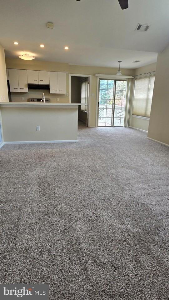 208 Foxmeadow Dr - Photo 4 of 22
