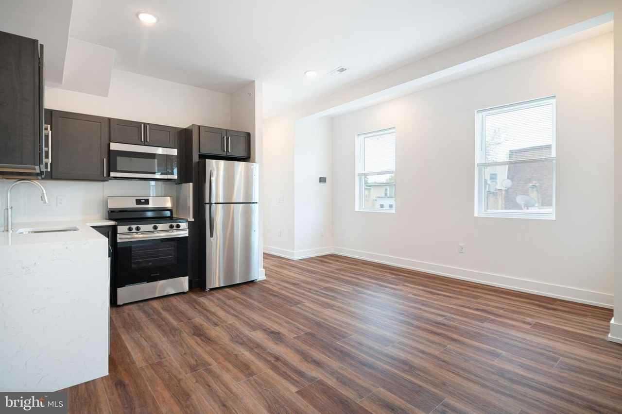 212 W Manheim St #3 - Photo 2 of 15