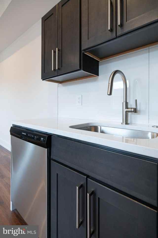 212 W Manheim St #3 - Photo 6 of 15