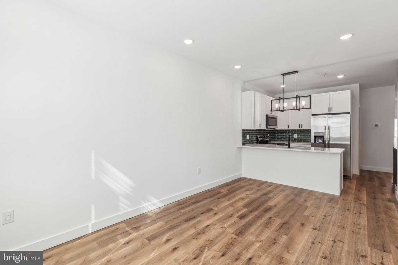415 W York St #1 - Photo 3 of 21