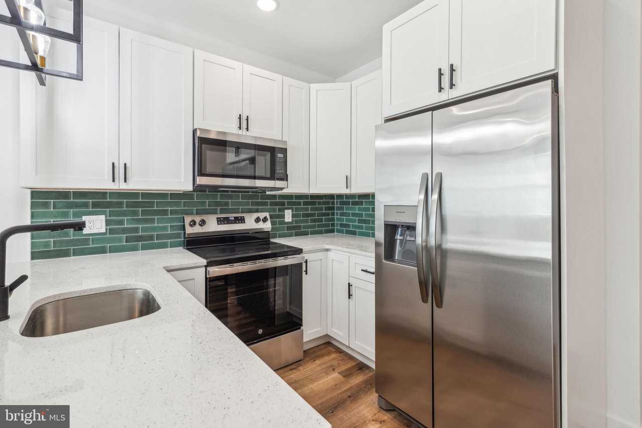 415 W York St #1 - Photo 6 of 21
