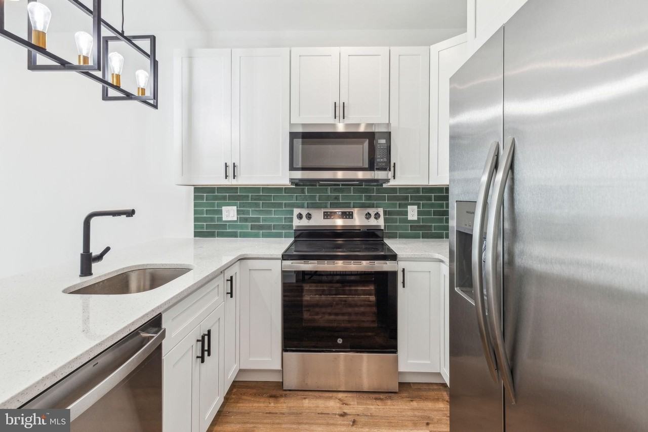 415 W York St #1 - Photo 7 of 21