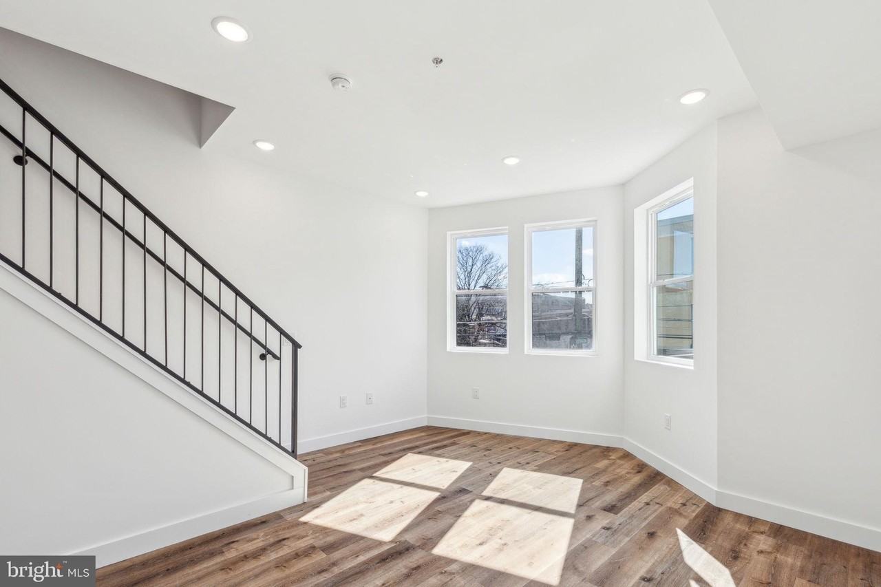 415 W York St #2 - Photo 4 of 27