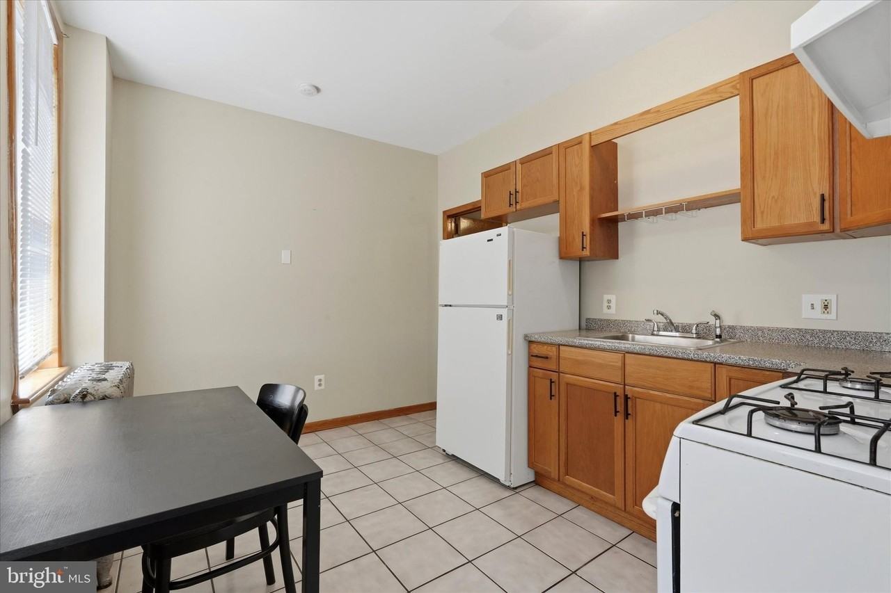 2657 E Ann St #1R - Photo 4 of 15