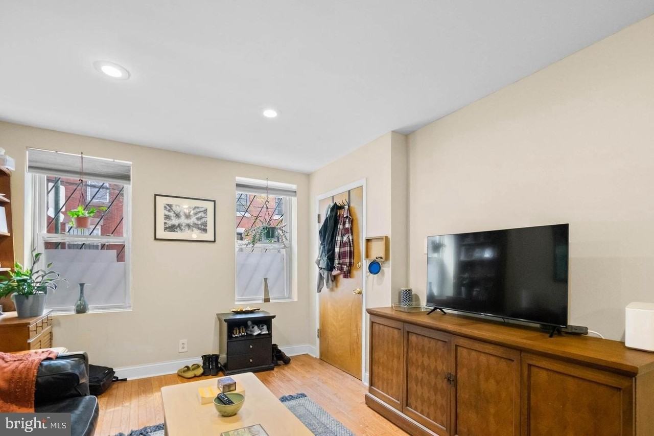 758 S 19th St #1 - Photo 2 of 7