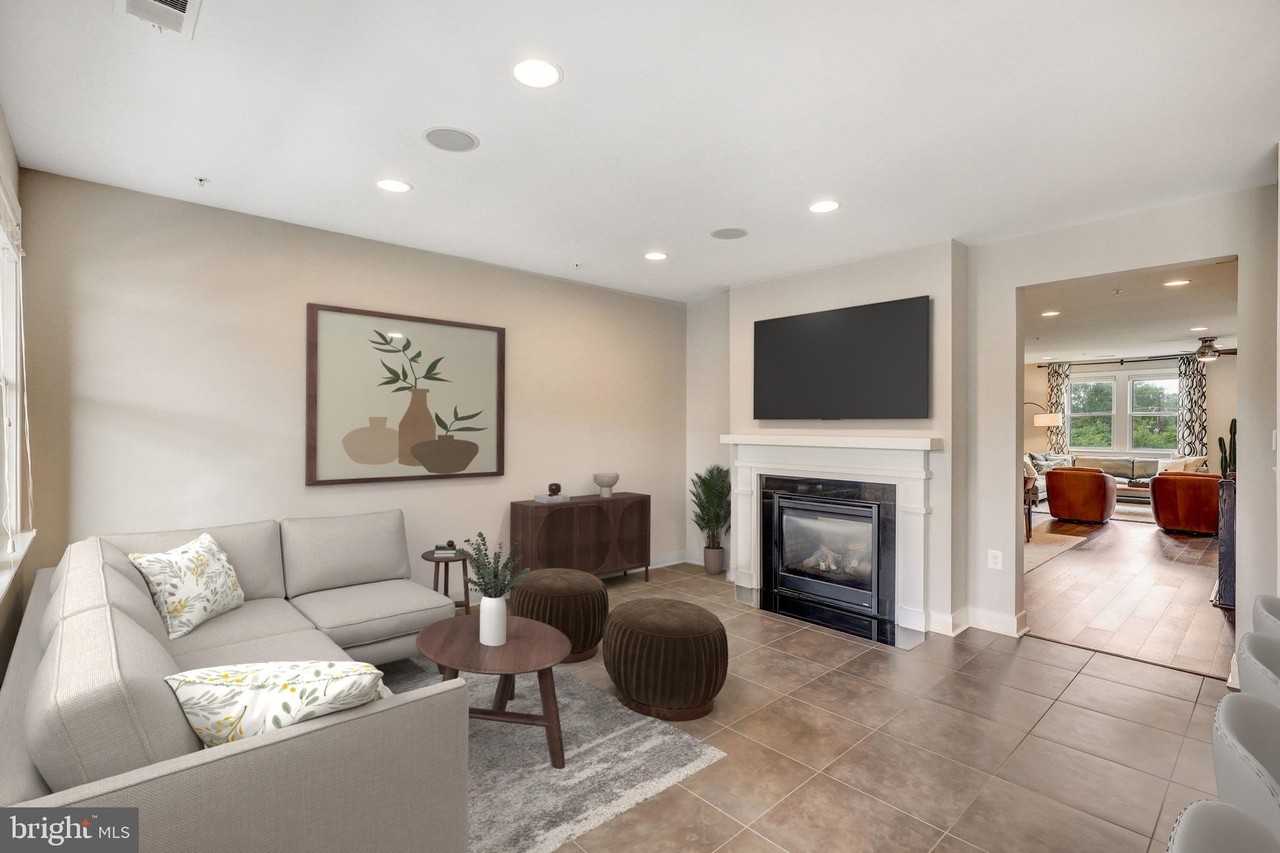 1905 Richmond Hwy #102 - Photo 3 of 39