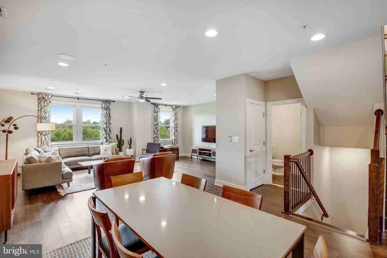 1905 Richmond Hwy #102 - Photo 5 of 39
