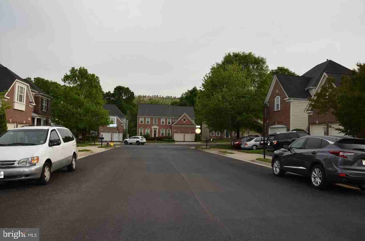 9577 5th Pl - Photo 3 of 19