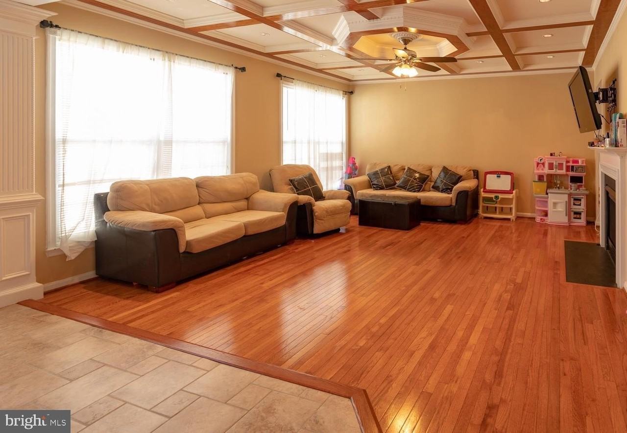 9577 5th Pl - Photo 5 of 23