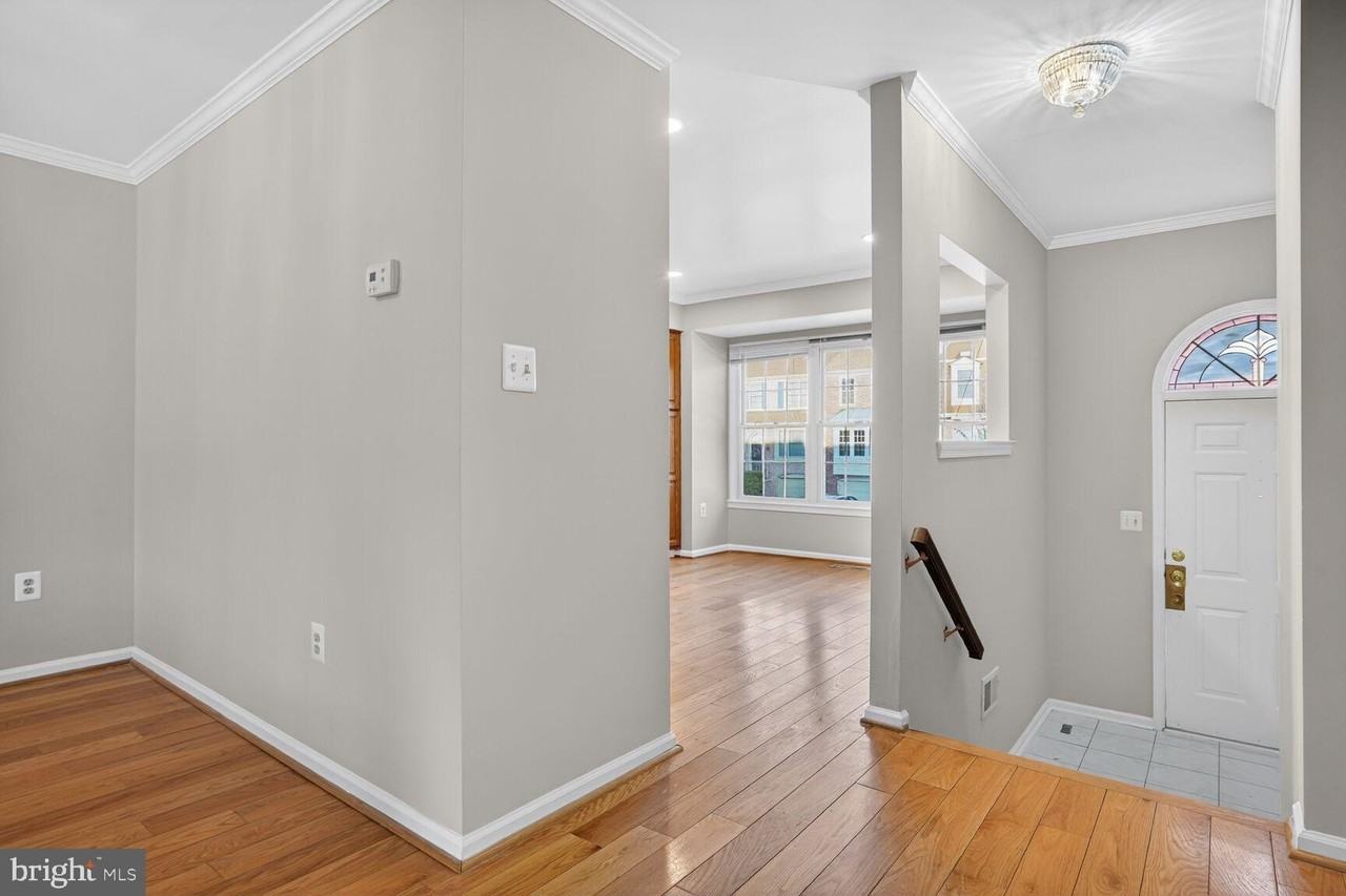 8408 Millwood Dr - Photo 2 of 27
