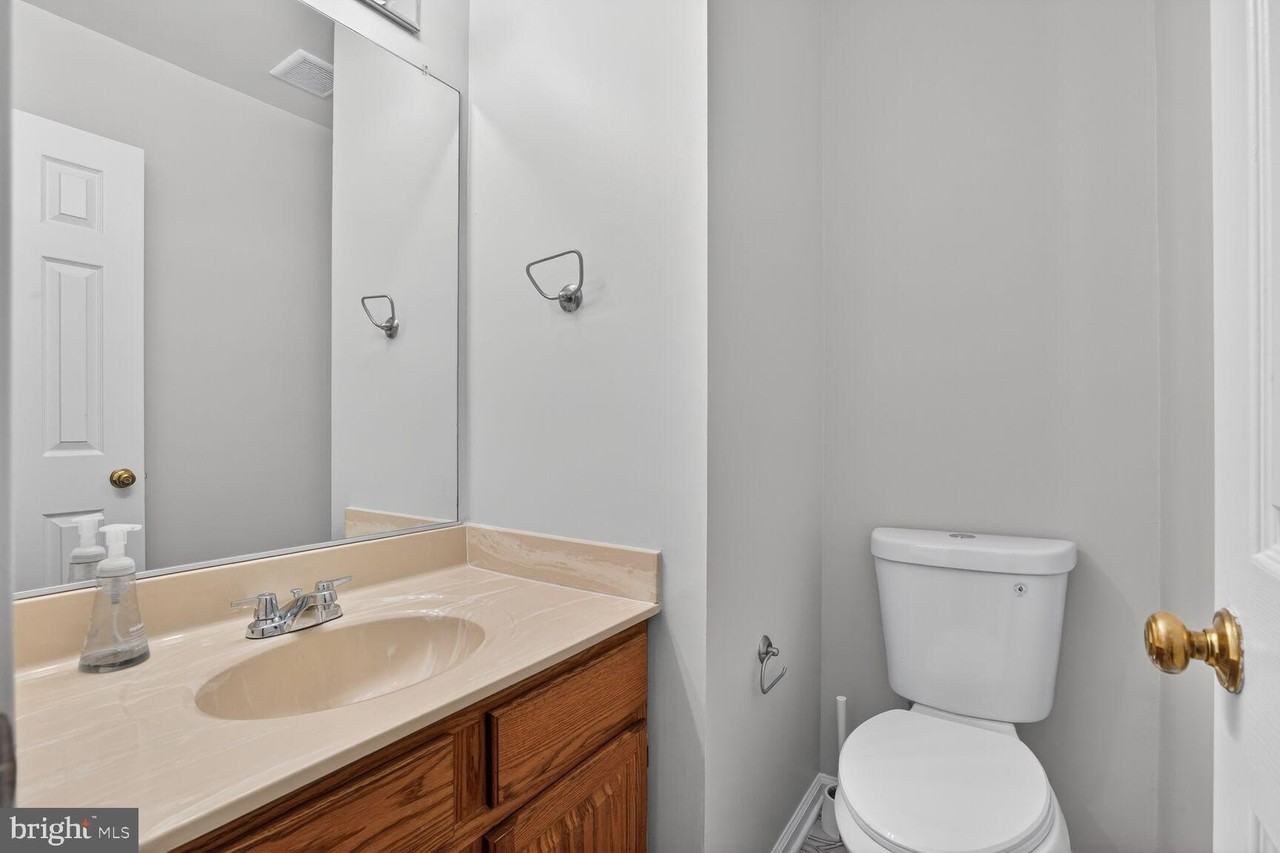8408 Millwood Dr - Photo 7 of 27
