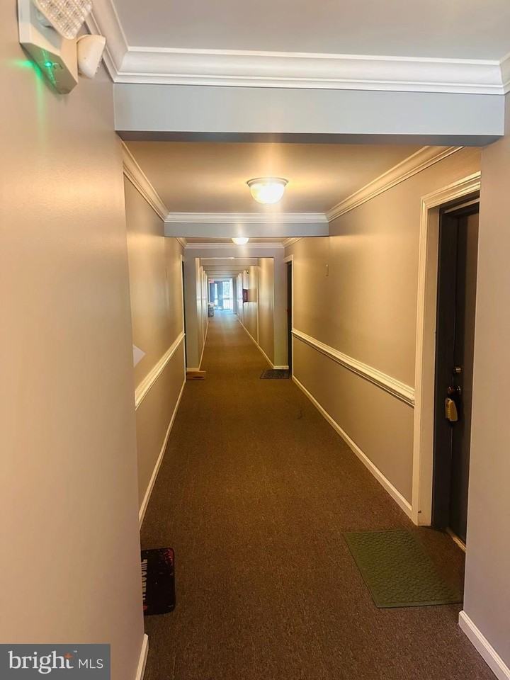 5821 Royal Ridge Dr Unit E #E - Photo 5 of 20