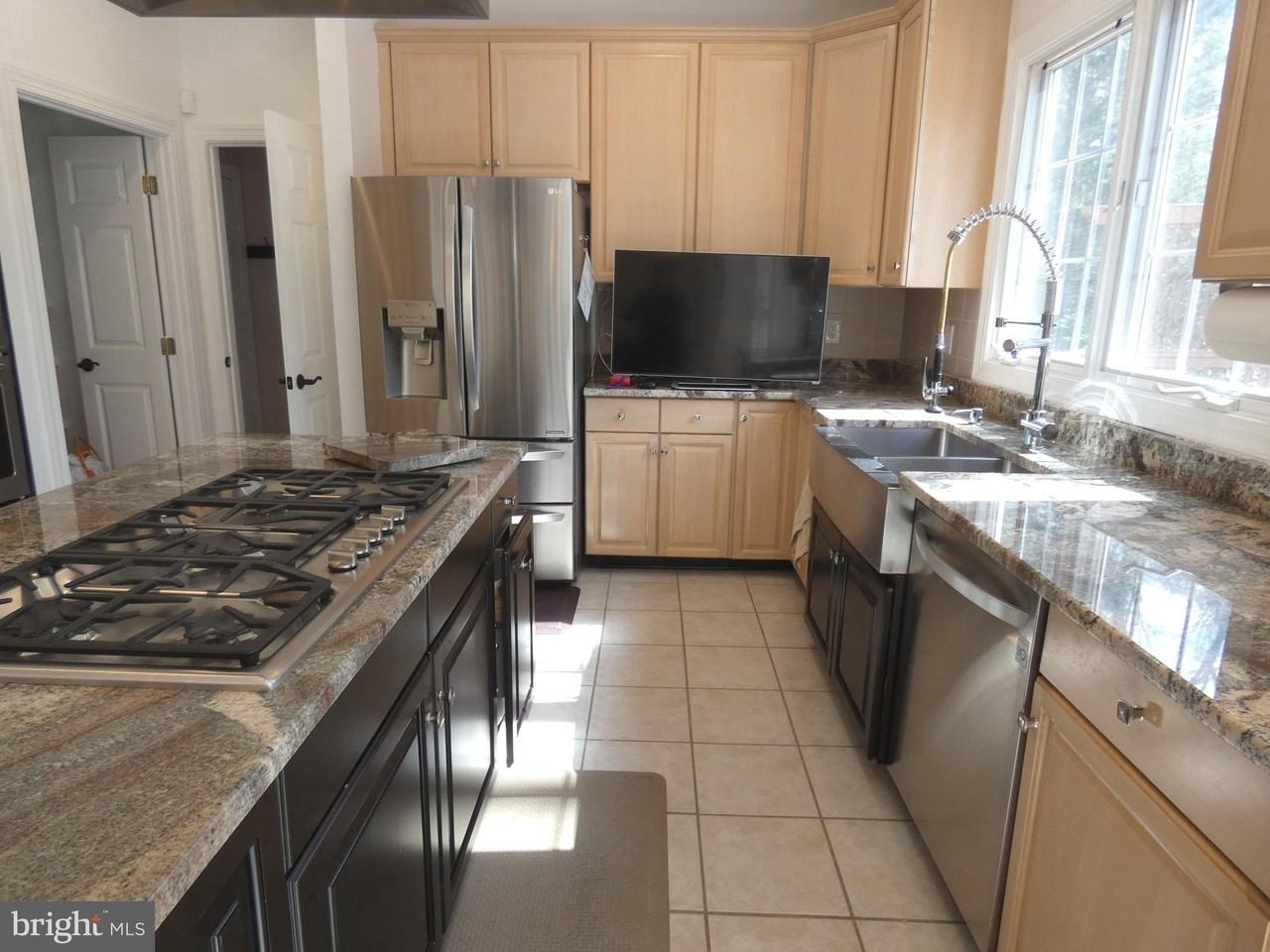 6422 Lake Meadow Dr - Photo 3 of 49