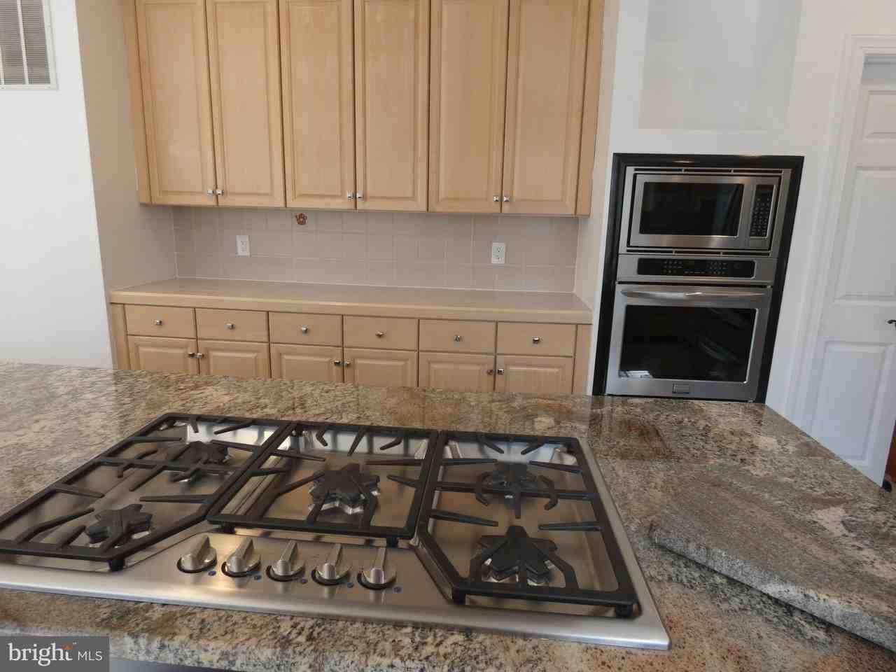 6422 Lake Meadow Dr - Photo 4 of 49