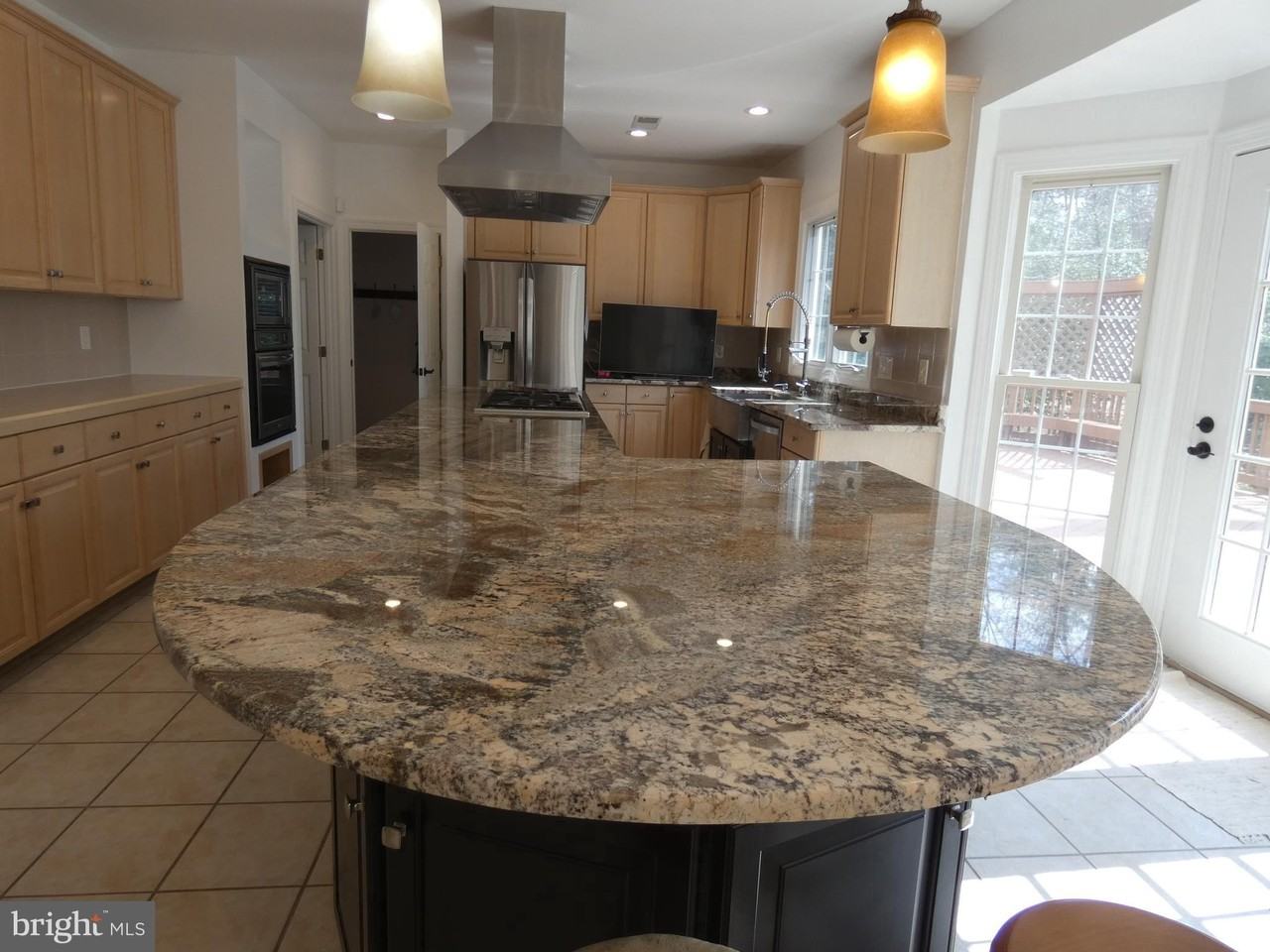 6422 Lake Meadow Dr - Photo 5 of 49