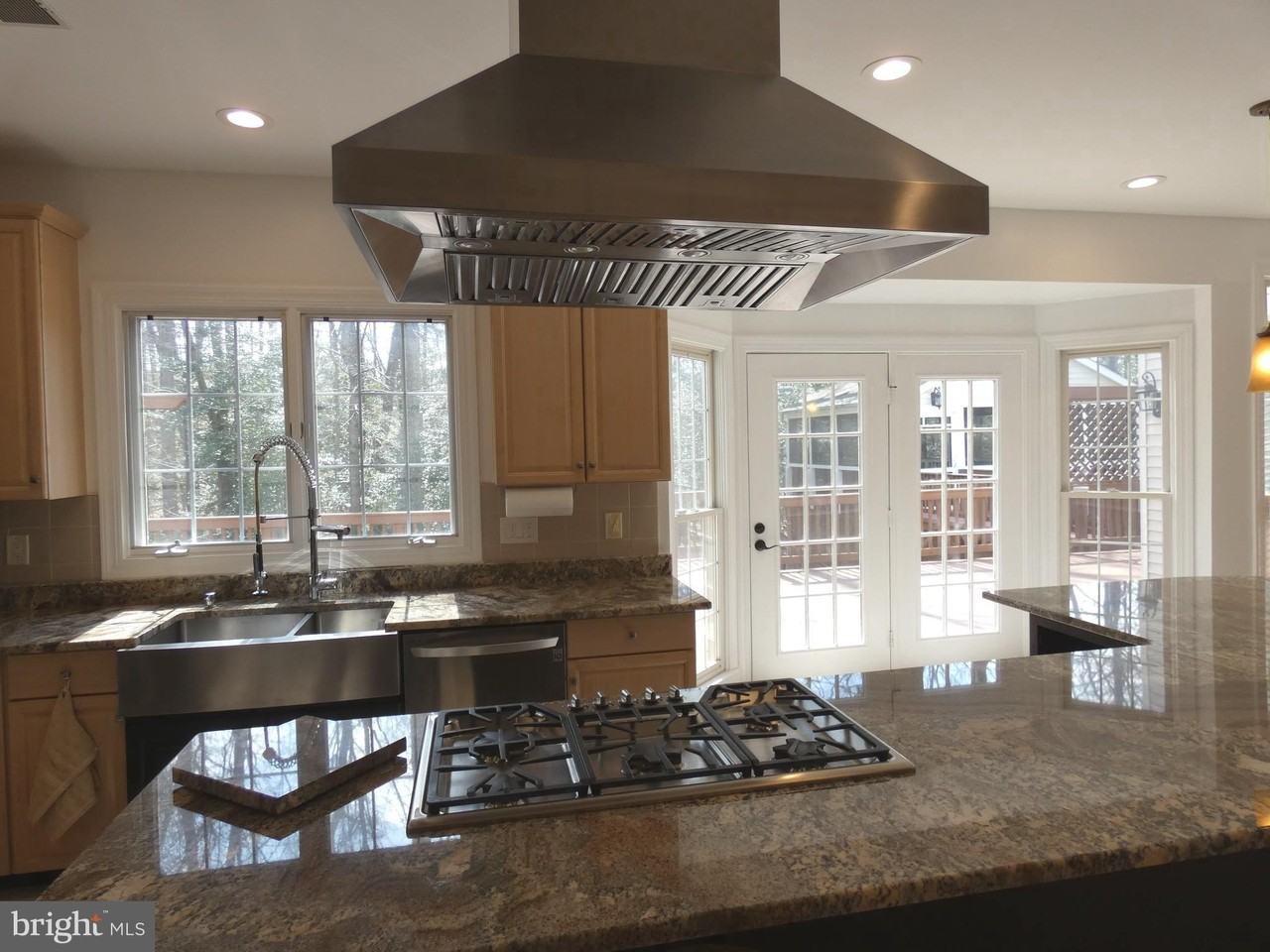 6422 Lake Meadow Dr - Photo 6 of 49