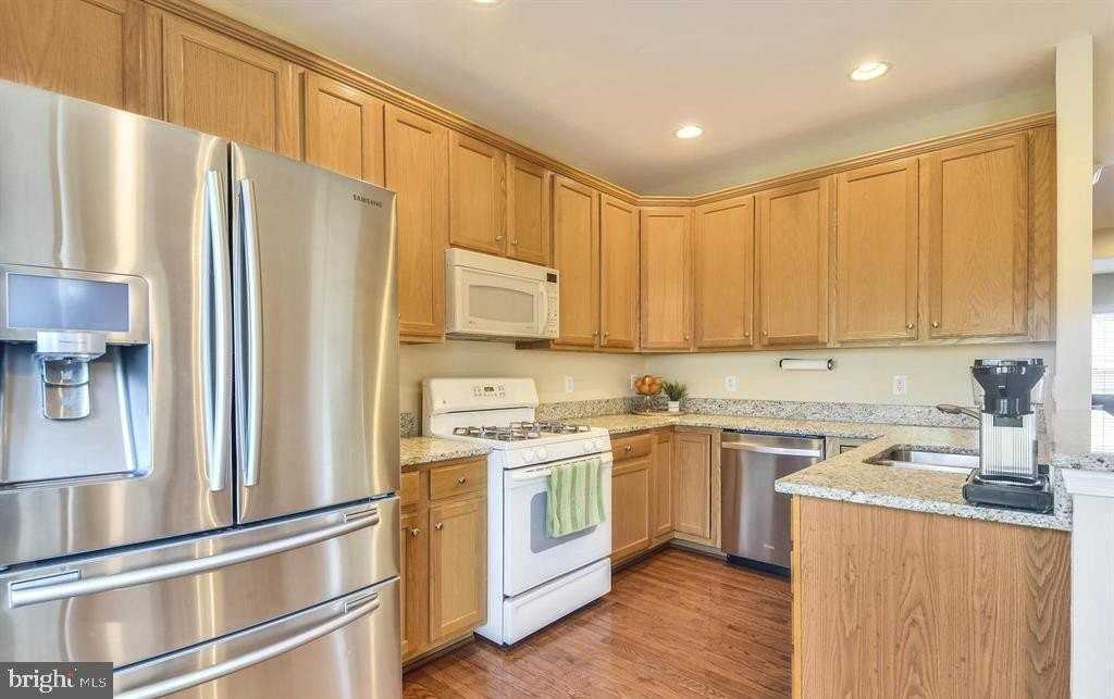 5011 Cool Fountain Ln - Photo 4 of 29