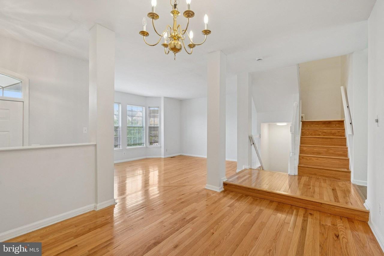 2921 Mainstone Dr - Photo 4 of 24