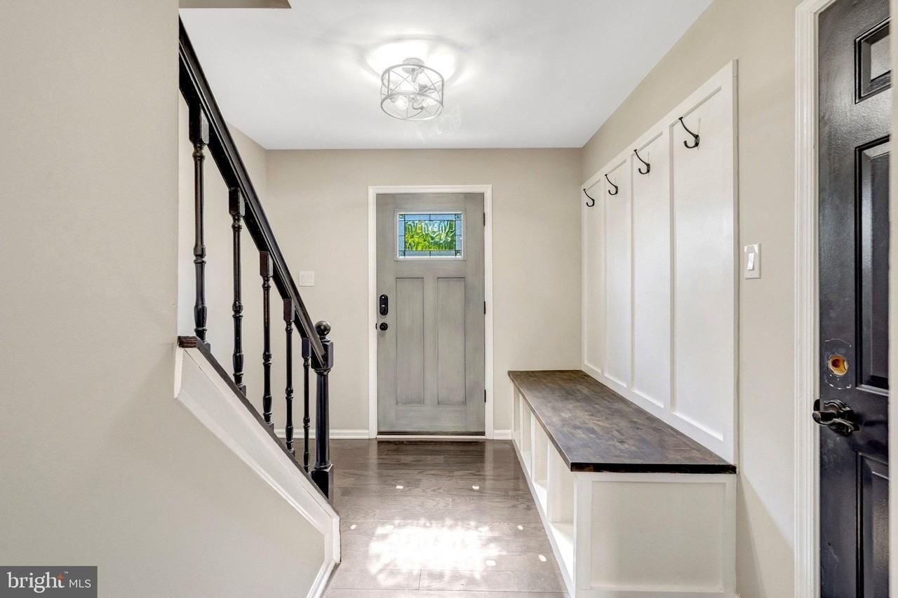 8478 Battle Ct - Photo 2 of 38