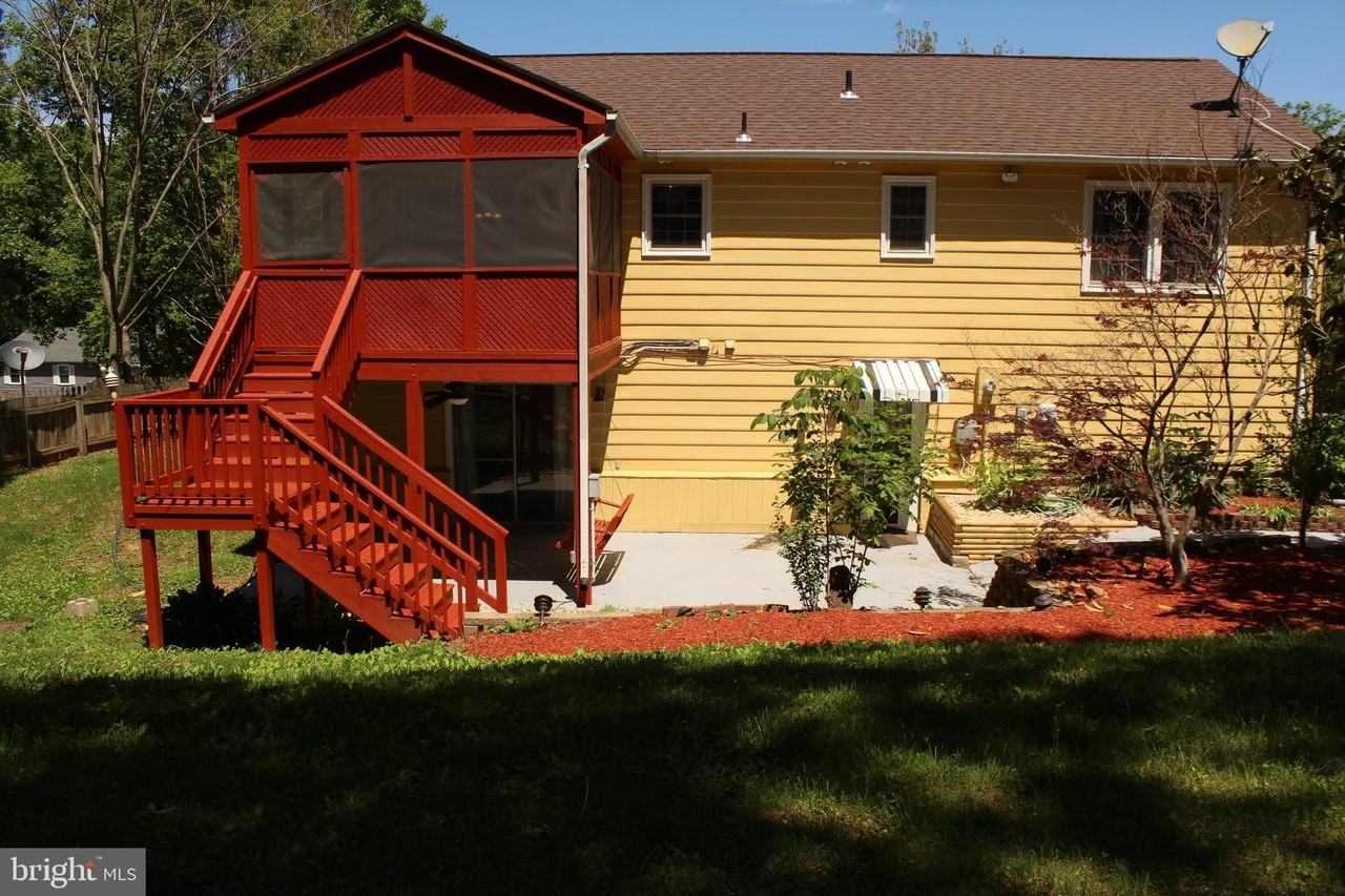 310 Huckstep Ave - Photo 4 of 50
