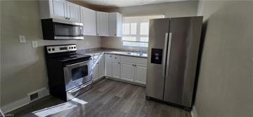 featured image of 2912 Woodleigh St #2